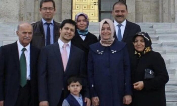 Fatma’nın 72 yaşındaki annesi GYO şirketi kurmuş!.