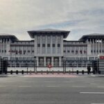 Sağlık Bakanlığının duyurduğu uygulamaya ilk itiraz Cumhurbaşkanı Danışmanından geldi!.