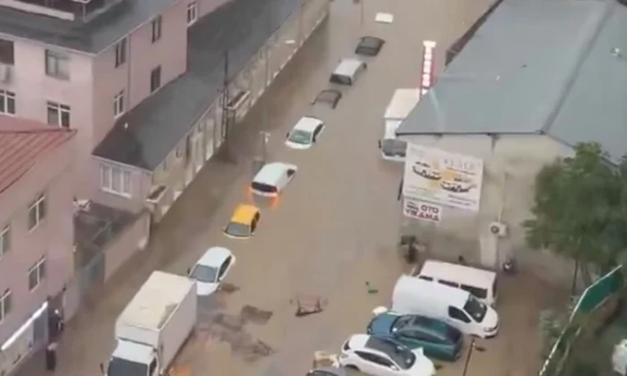 İstanbul sele teslim!.