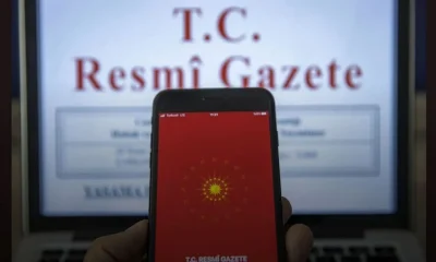 Fon skandalı Bakan Yardımcısını koltuğundan etti!.