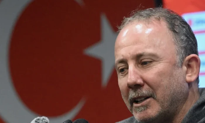 Sergen Yalçın A Milli Takımı çalıştırmaya resmen başladı..